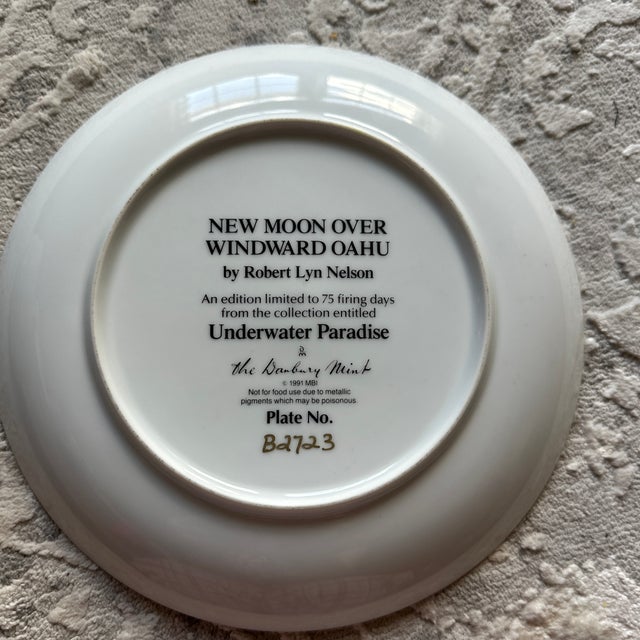 Discovery off Anahola by Robert lyn Nelson 12 plates with real gold accents these are Hawaiian muses each one is different...