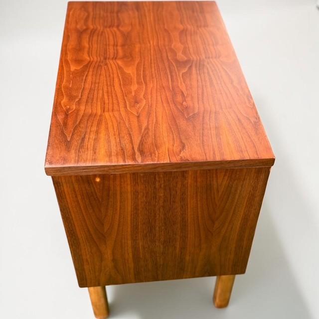 Mid-Century Modern Vintage Drexel Walnut Mid-Century Modern Nightstand, Circa 1960s For Sale - Image 3 of 9