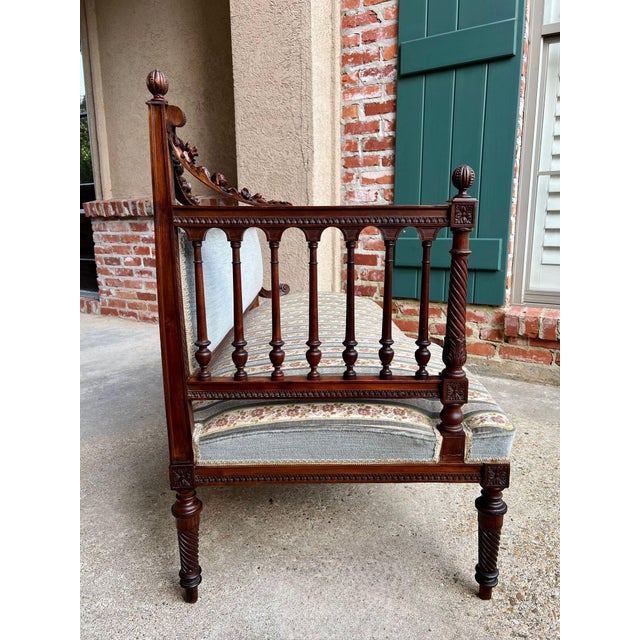 Antique English Chaise Lounge Bench Victorian Hall Seat Carved Walnut C1880 For Sale - Image 10 of 18