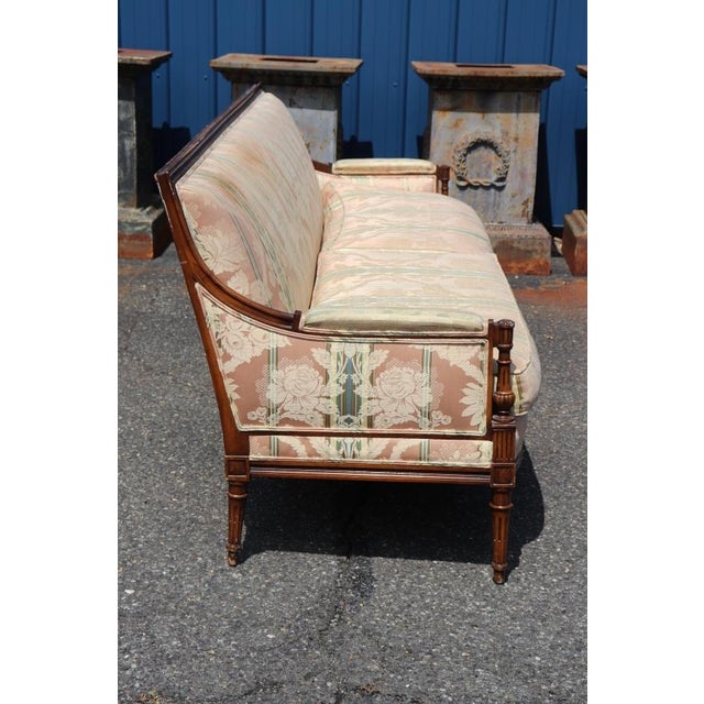 Fine Quality Extra Long Carved Walnut French Louis XVI Settee Sofa 1950s Era For Sale In Philadelphia - Image 6 of 15