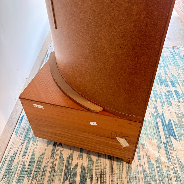 1970s Mid-Century G Plan Teak Corner Cabinet / Bookcase With Curved Door For Sale - Image 10 of 11