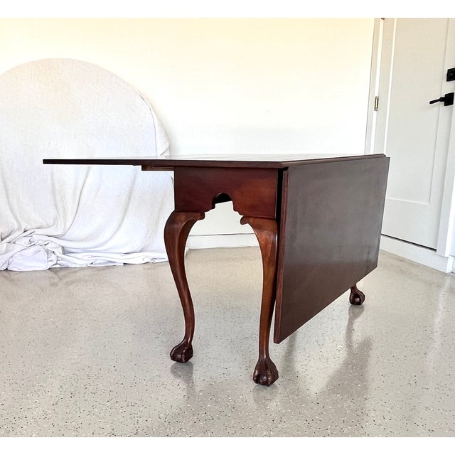 Late 20th Century Late 20th Century Queen Ann, Drop Leaf Table in Solid Mahogany Wood by Banks Coldstone Co. For Sale - Image 5 of 13