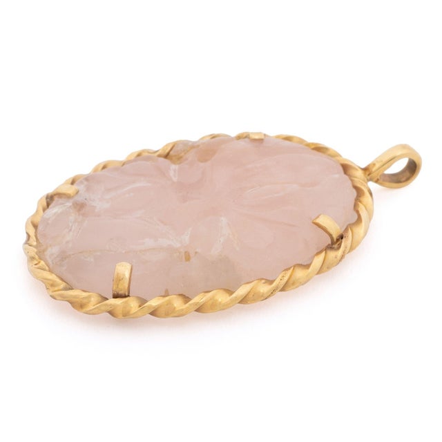 Chinese Carved Floral Motif Rose Quartz 14k Yellow Gold Pendant For Sale In New York - Image 6 of 6