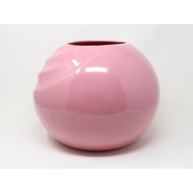 Late 20th Century Vintage Large Haeger Pottery Pink Postmodern Sphere Vase For Sale - Image 5 of 11