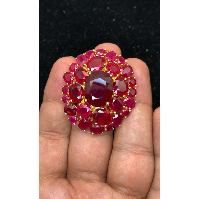 Metal Bochic "Orient" Vintage Ruby 40 Carats Ring Set In 18K Gold & Silver For Sale - Image 7 of 18