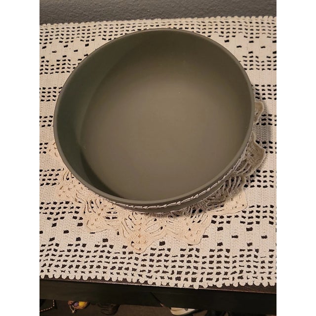 Ceramic Vintage Mid-Century Modern Wedgwood Jasperware 8” Celadon Green Sacrifice Serving Fruit Bowl For Sale - Image 7 of 7
