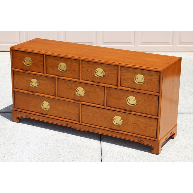 Wood 1970s Century Furniture Chin Hua 9-Drawer Dresser by Raymond Sobota – Asian-Inspired Mid-Century Modern Oak Credenza For Sale - Image 7 of 18