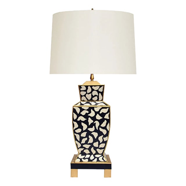 Matthew Izzo Home Bianca Handpainted Black and Cream Metal Tole Leopard Table Lamp With Brass Base and Linen Shade For Sale