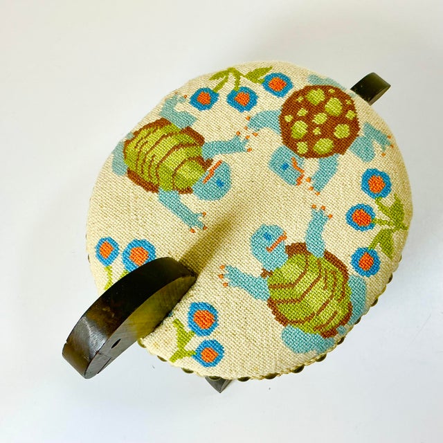 1970s Vintage Arts & Crafts Coastal Folk Art Needlepoint Cushion & Pine Turtle Footstool. For Sale - Image 11 of 16