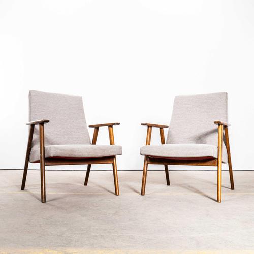 Mid-Century Modern Upholstered Lounge Chair with Straight Arms, 1950s For Sale - Image 3 of 9