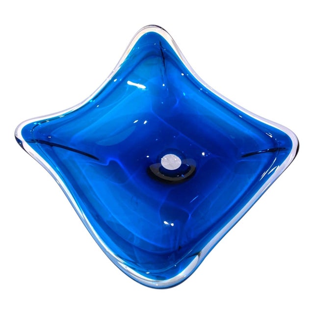 Large Stingray Glass Centerpiece Bowl 21" Oversize Blue Nautical Coastal Decor For Sale - Image 12 of 18