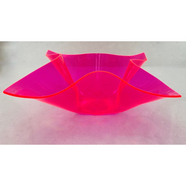 1960s Retro Mid-Century Modern Neon Pink Acrylic / Lucite Pillar Candleholder For Sale - Image 4 of 9