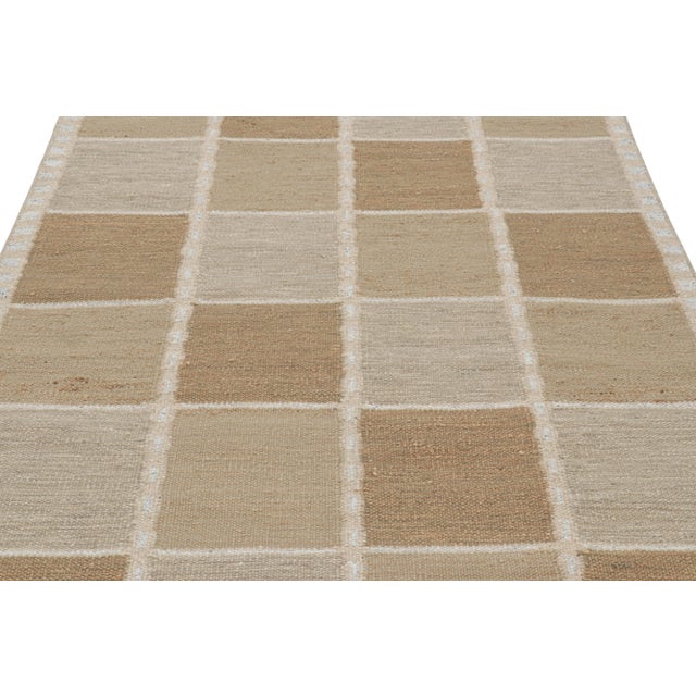 Looking for a custom size? For more information on customization capabilities, please reach out to custom@chairish.com....