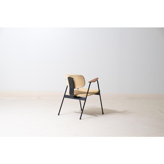 A simple, yet bold easy chair ‘f1’ designed by willy van der meeren for tubax. A tubular steel base supports comfortable...