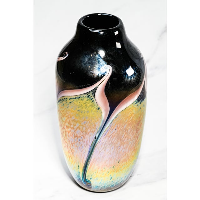Large Steven Bradshaw Studio Vintage Glass Vase Signed 1983 American Art Glass Sculpture Iridescent Sculptural Home Accent Decor For Sale - Image 9 of 15