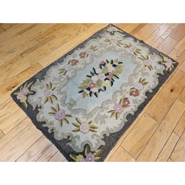 Vintage American Hand Hooked Rug, Wool & Cotton, Floral Pattern, Folk Art, 4x6 For Sale - Image 4 of 15