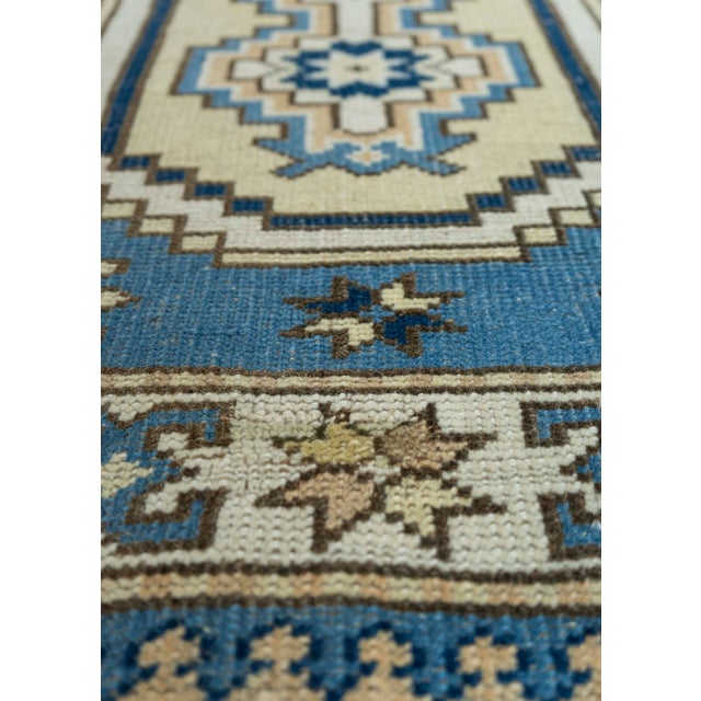 Turkish Turkish Vintage Rug 2'11" x 4'2" #20567 For Sale - Image 3 of 8