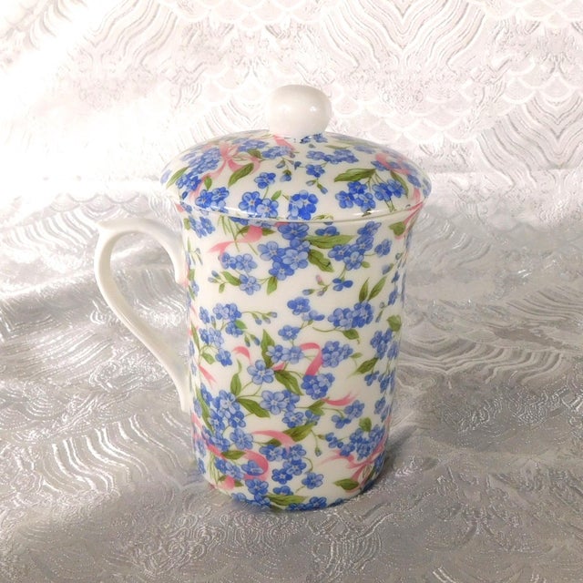 1980s David Michael China Set of a Teapot, Serving Tray and Covered Teacup For Sale - Image 9 of 12