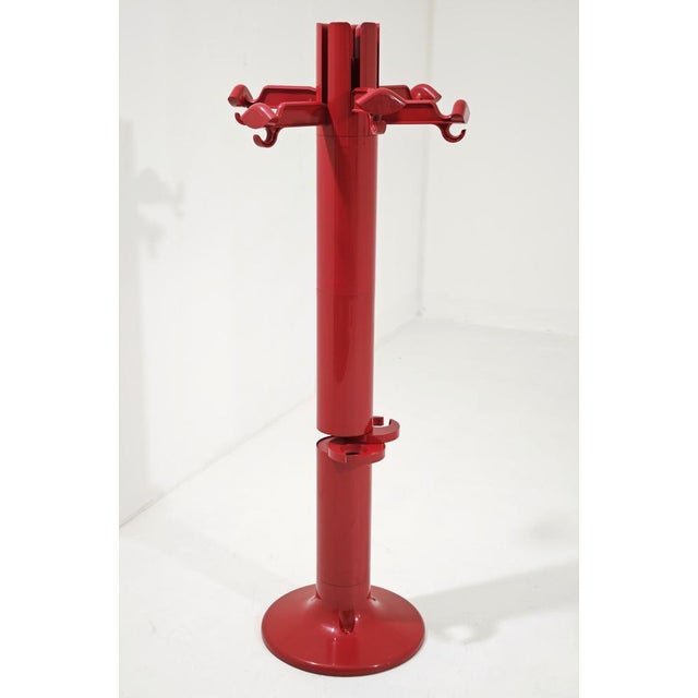 Red Plastic Planta Italia Model Coat Hanger by Giancarlo Piretti for Anonima Castelli, 1972 For Sale - Image 12 of 18