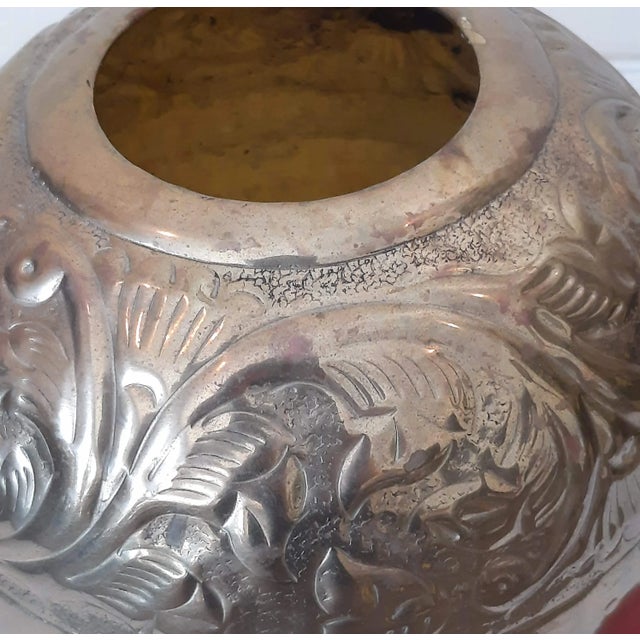 Late 20th Century Scallop Brass Embossed Hammered Planter Vase For Sale - Image 5 of 6