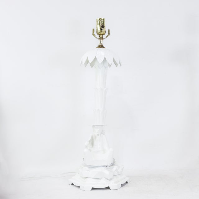 Pair of Vintage Chinoiserie White Tole Palm Tree and Figurine Table Lamps For Sale - Image 4 of 12