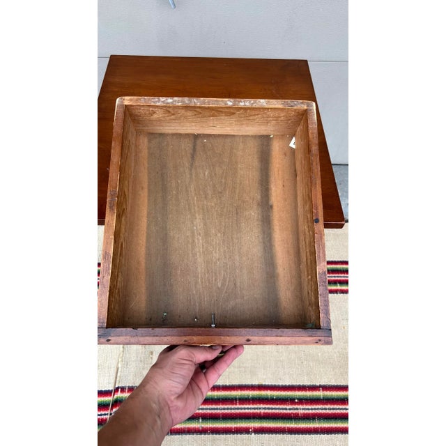 Early 19th Century A Antique Sheraton Cherry One Drawer Stand/Sidetable, Pennsylvania Circa 1820 For Sale - Image 5 of 11