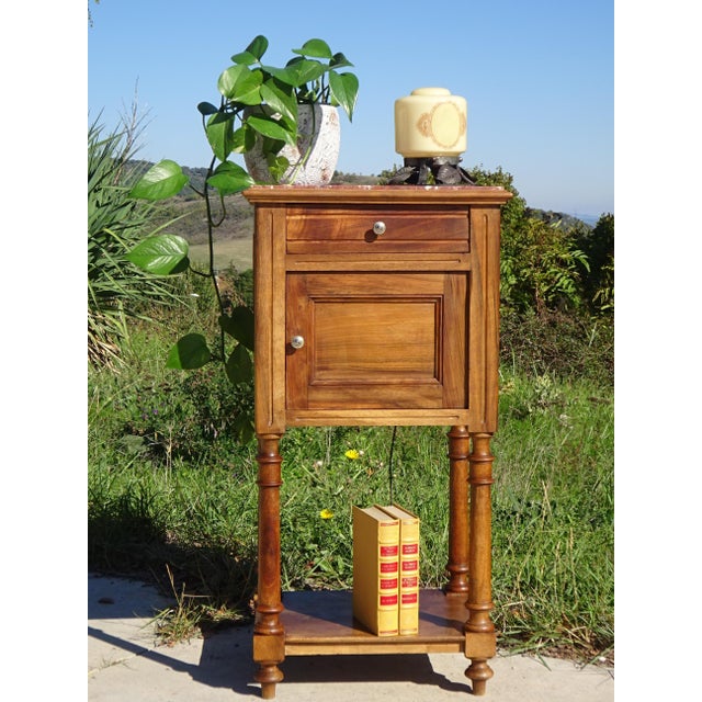 Louis XVI Bedside Table in Walnut and Marble For Sale - Image 3 of 18