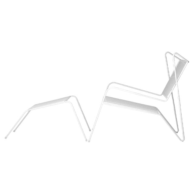 White Capri Easy Lounge Chair with Ottoman by Cools Collection For Sale