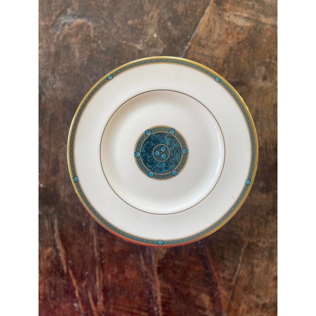 Fabulous set of Royal Doulton plates, presented in the Biltmore pattern. Crisp white, fine bone China with an emerald...