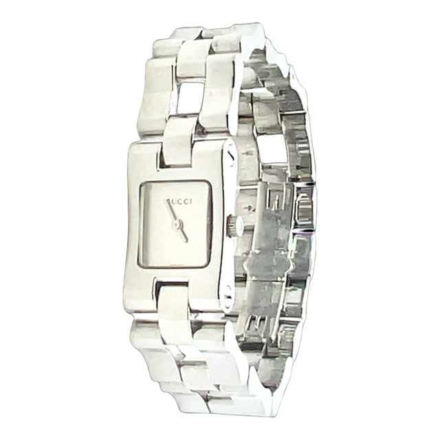 1990s Gucci Estate Swiss Made Stainless Steel Ladies Wristwatch For Sale