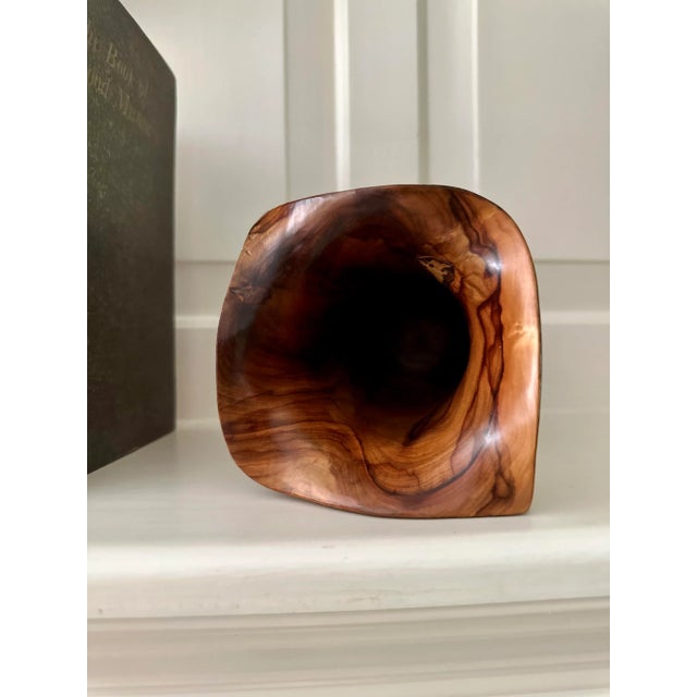 Sienna 1960’s Olive Wood Carved Vase in the Style of Alexandre Noll, France For Sale - Image 8 of 13