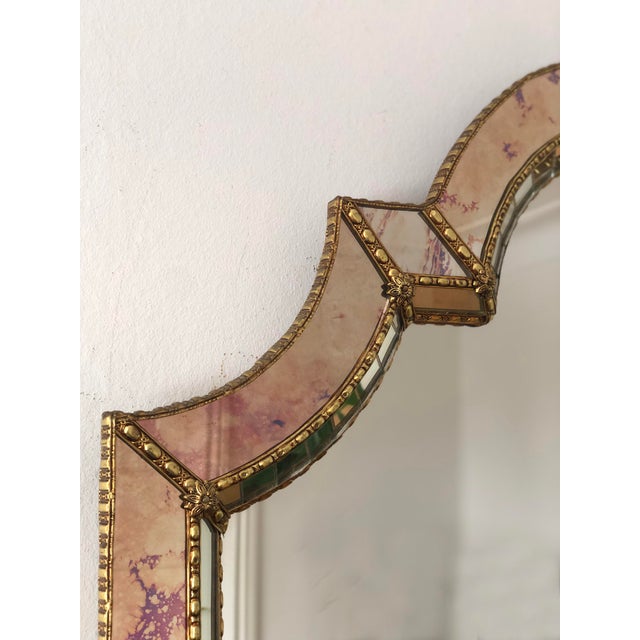Hollywood Regency Large Vintage Venetian Brass Mirror – Gold Hollywood Regency, Spanish 1990s For Sale - Image 3 of 12
