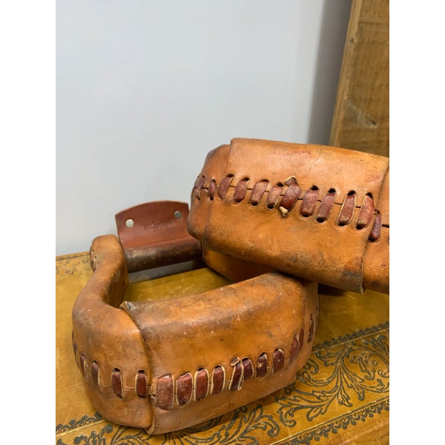 Rustic Mid 20th Century Vintage Pair of Leather Stirrups by ML Leddy’s in the Fort Worth Stockyards For Sale - Image 3 of 6
