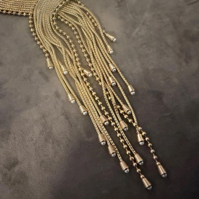 2000s Vintage Costume Jewelry Gilded Metal and Faux Pearls Necklace For Sale - Image 14 of 18