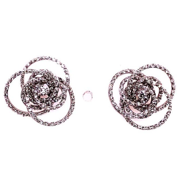 18 Karat White Gold Diamond Flower Swirl Stud Earrings by H2 at Hammerman For Sale In New York - Image 6 of 12