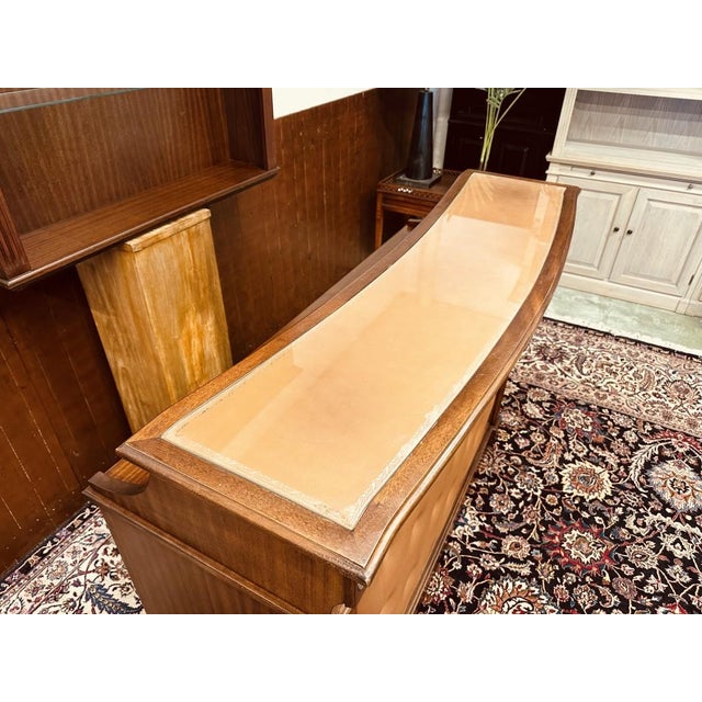 English Chesterfield Mahogany Bar with Bar Stools, Set of 5 For Sale - Image 11 of 18