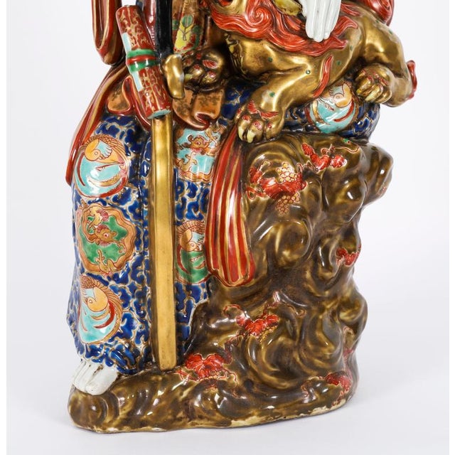 Antique 19th Century Japanese Meiji Kutani Guanyin Sculpture in Porcelain For Sale - Image 18 of 18