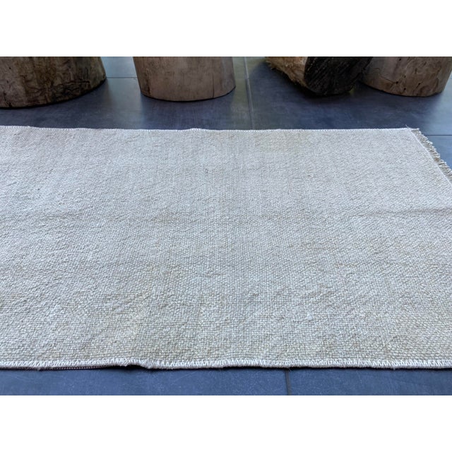 Farmhouse Vintage White Neutral Kilim Rug For Sale - Image 3 of 7