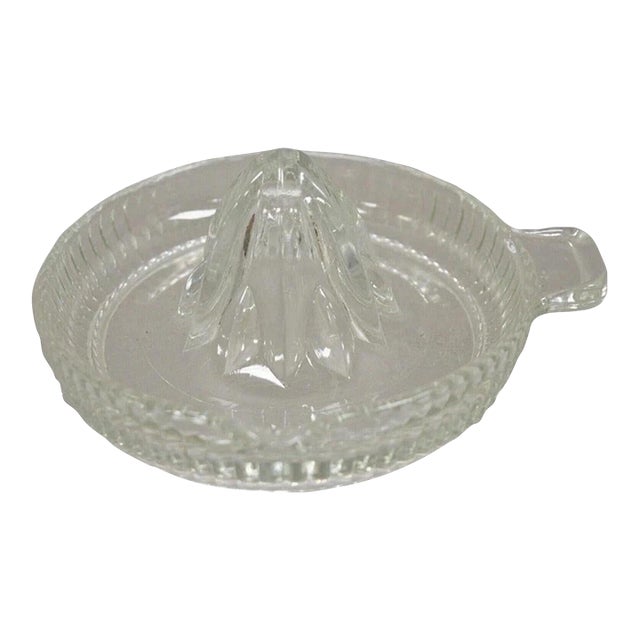Vintage Art Deco Clear Glass Ribbed Hand Juicer Citrus Orange Handle & Lip For Sale