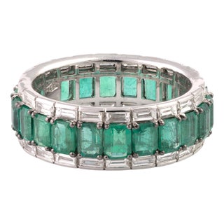 Natural Zambian Emerald 4.91 Carats and Diamonds 1.26 Carats in 18k Gold, Size 6 For Sale