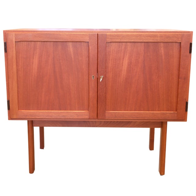 Danish Neat Bar Cabinet in Teak with Bottle Storage, 1970s For Sale - Image 12 of 12