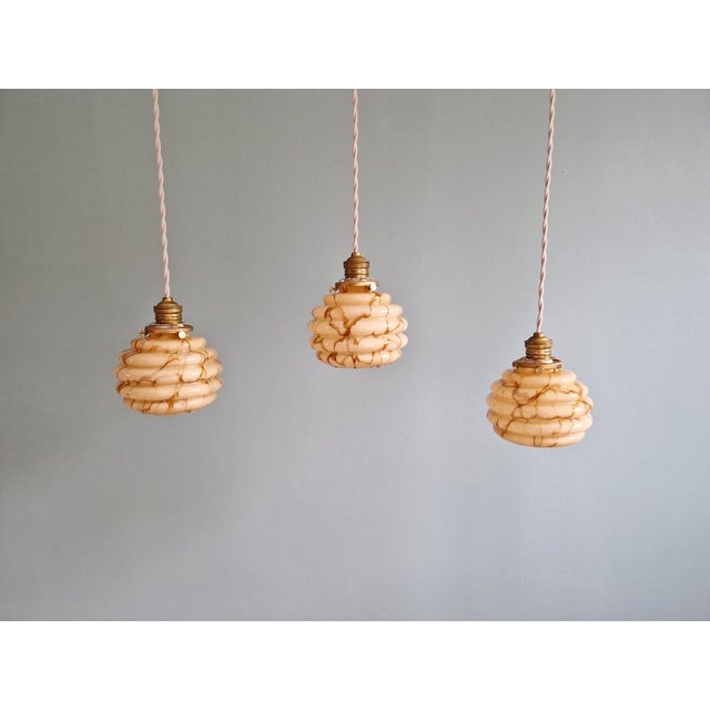 Metal Art Deco Pendant Light in Marbled Opaline and Uranium Glass from Scailmont, Belgium, 1920s-1930s For Sale - Image 7 of 18