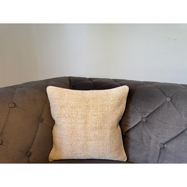 1990s Natural Hemp Boucle Pillow, Warm Oatmeal Ivory Cushion, Handwoven Turkish Anatolian Pillow With Insert, 16x16 In For Sale - Image 5 of 7