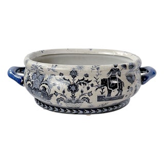 Vintage Large Indigo Blue & Ivory Chinoiserie Elephant Footbath Planter For Sale