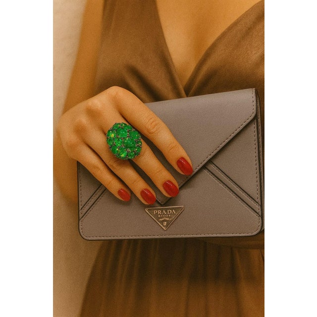 Baroque Bochic “Capri” Vintage Natural Emerald Retro Cluster Ring Set In 18K Gold & Silv For Sale - Image 3 of 11