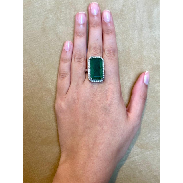 Natural 16 Carat Emerald Cut Zambian Emerald & Diamond Ring in 14kt White Gold For Sale - Image 14 of 18