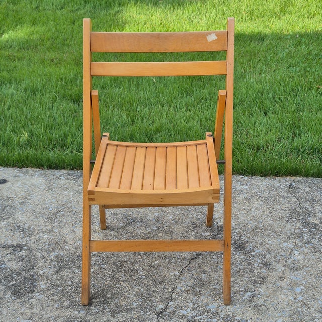 Wood 1970s Slatted Wooden Folding Wedding Event Party Chairs, Assembled Set of 10 For Sale - Image 7 of 13