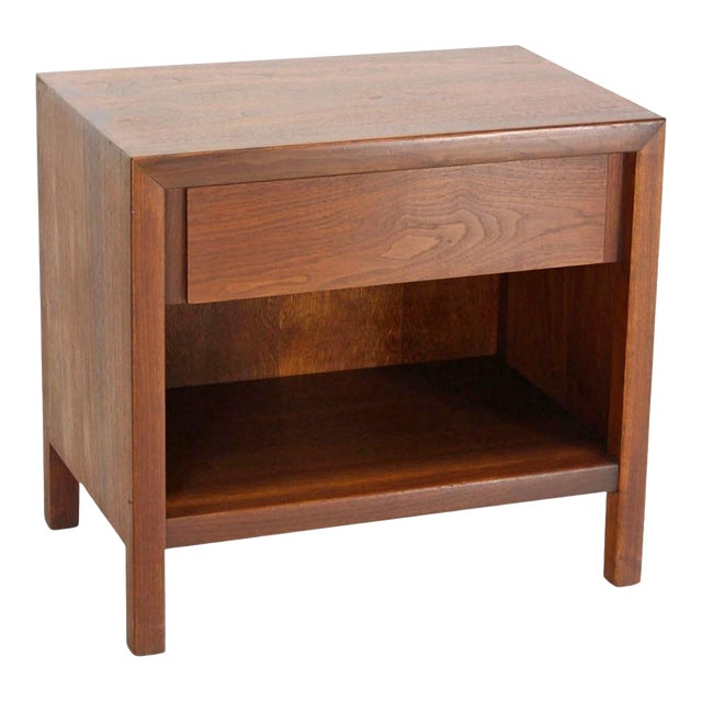 Mid-Century Danish Modern One-Drawer Oiled Walnut Night Stand End Table Baughman For Sale