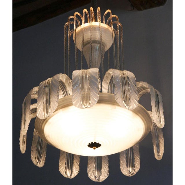 White Pulegoso Glass Fountain Chandelier from Barovier, 1930s For Sale - Image 11 of 18
