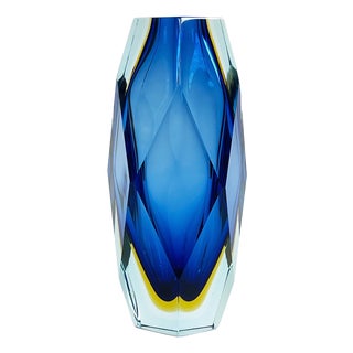 Large Mid-Century Modern Blue, Yellow and Clear Faceted Honeycomb Sommerso Murano Glass Vase attributed to Alessandro Mandruzzato, 1970s For Sale